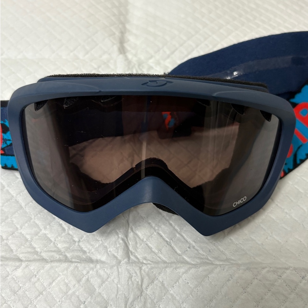 Giro Blue and Red Ski Goggles